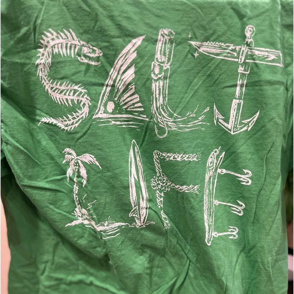 Salt Life pocket tee size medium in GUC